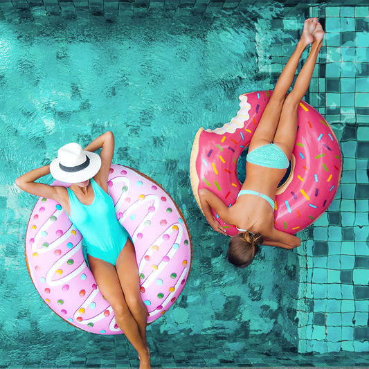 Must-Have Seasonal Essentials For The Perfect Summer Stay