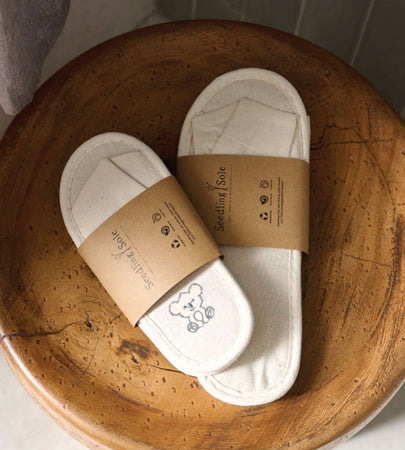 Slippers & Slipper Trays